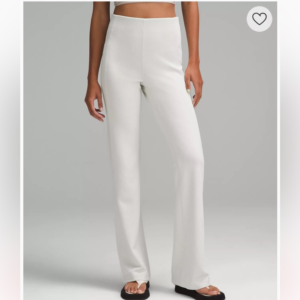 Lululemon ribbed softstream flared pant size 4